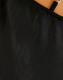 Satiniertes Midikleid mit Trägern und Strass